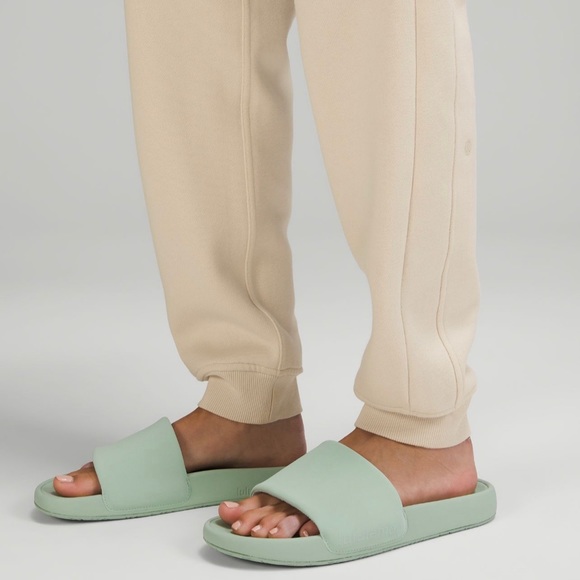 Lululemon Scuba Joggers – full length – White Opal – size 14 - VGUC - Picture 4 of 9